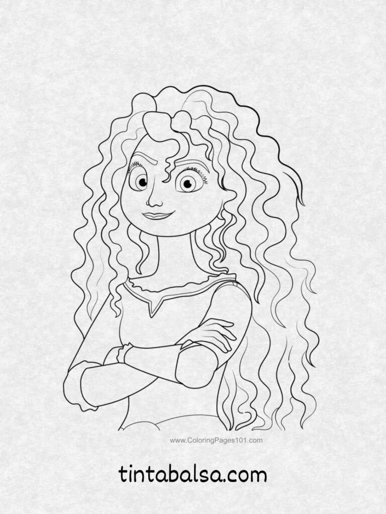 Merida apuntando con su arco en medio de un bosque con niebla.

